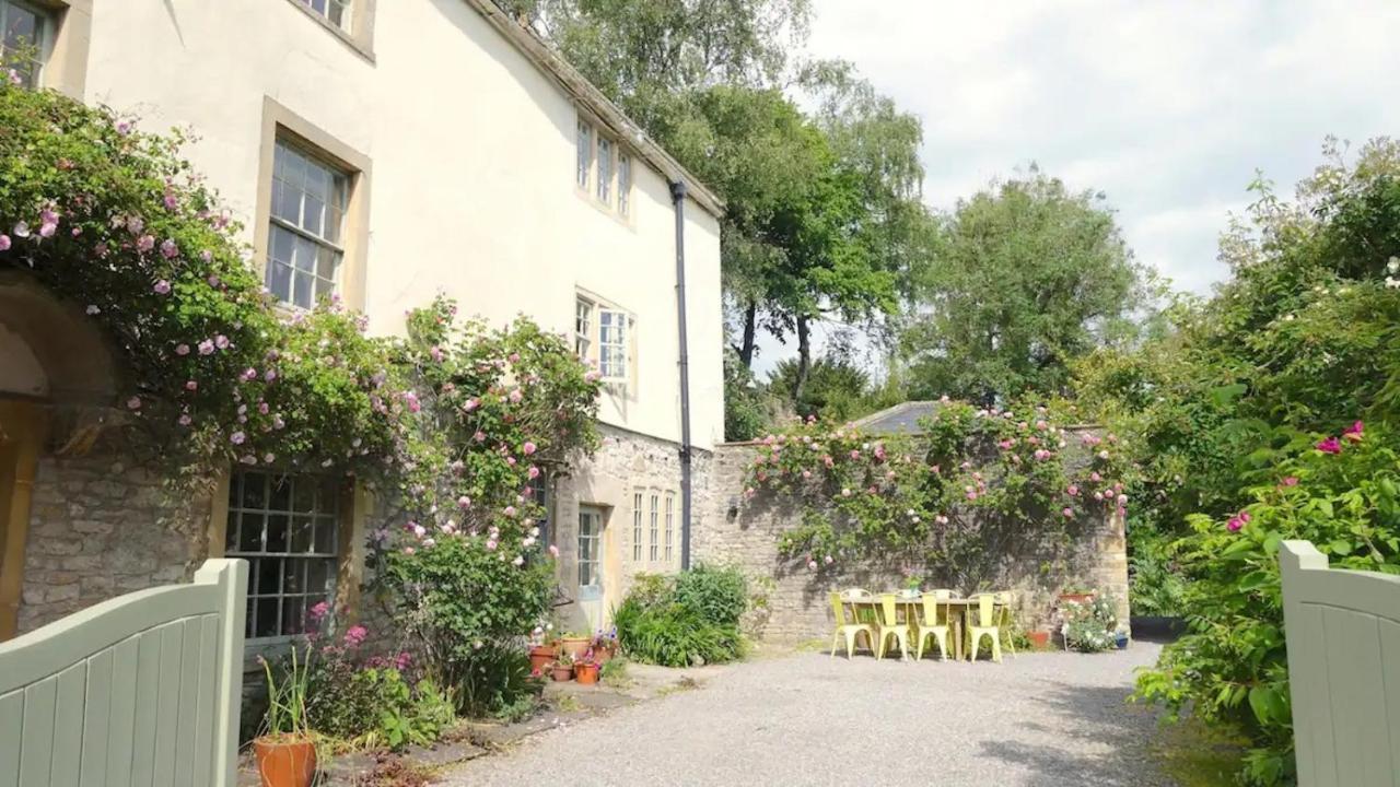 Lovely Property In The Heart Of Somerset, Sleeps 9 Shepton Mallet Extérieur photo
