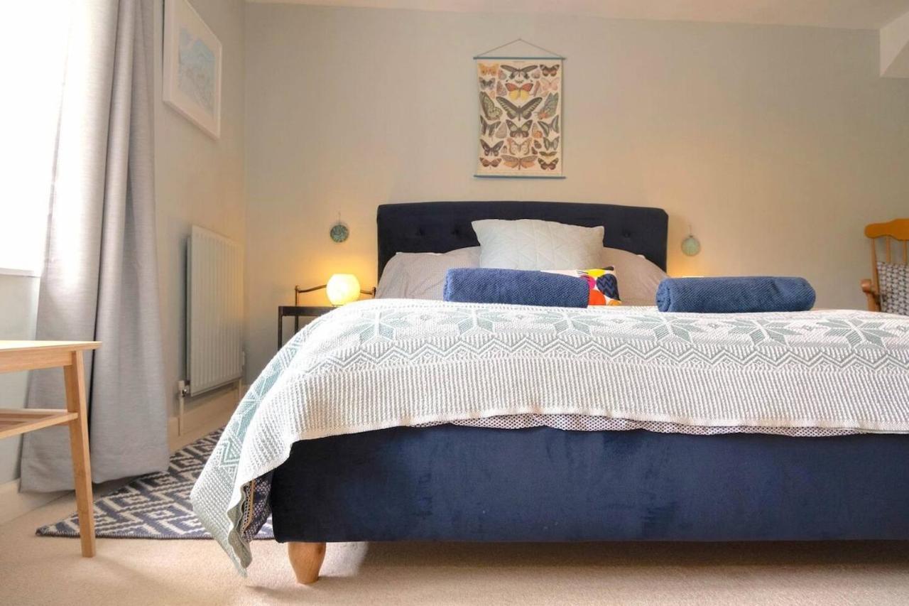 Lovely Property In The Heart Of Somerset, Sleeps 9 Shepton Mallet Extérieur photo