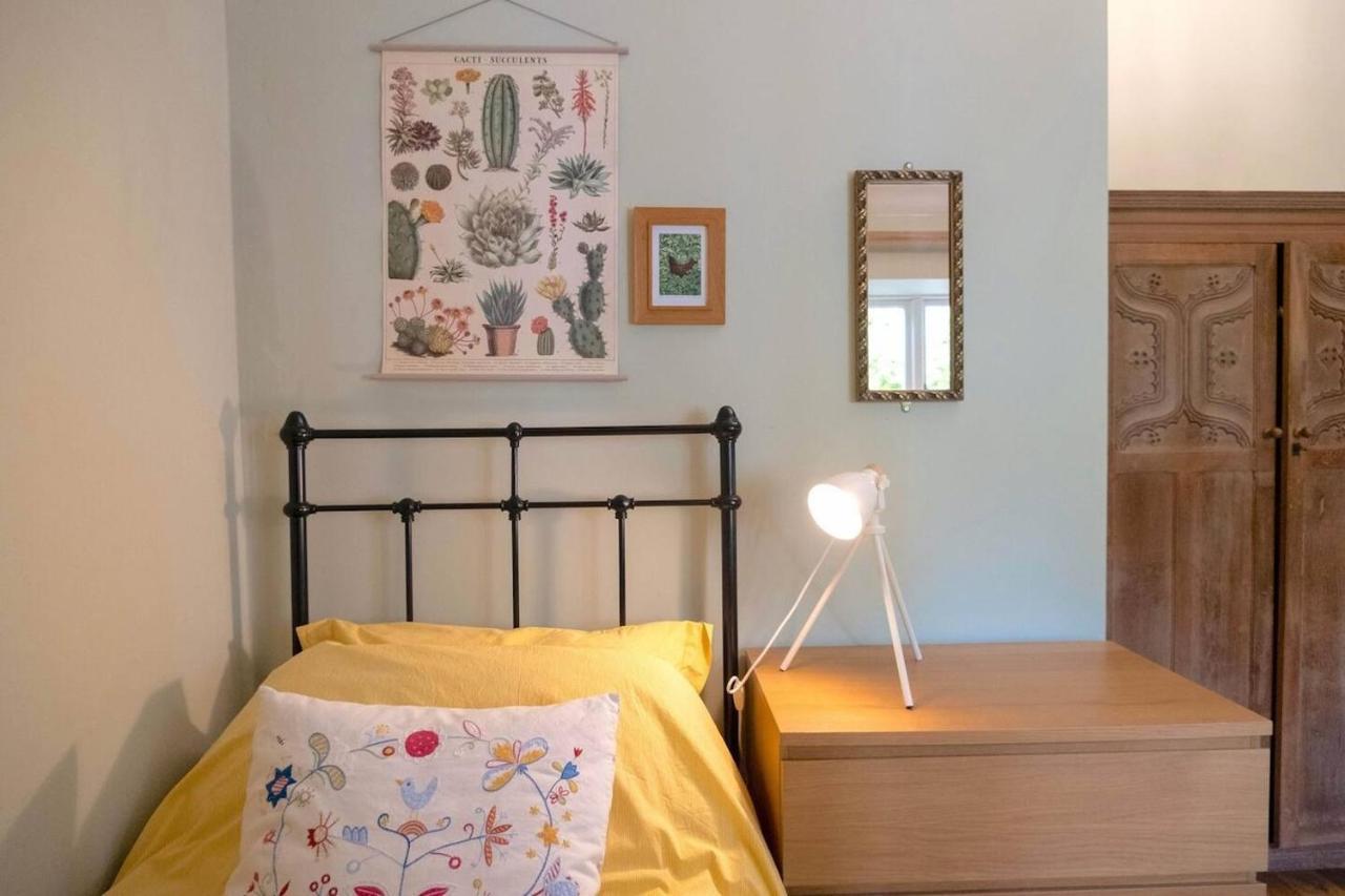 Lovely Property In The Heart Of Somerset, Sleeps 9 Shepton Mallet Extérieur photo