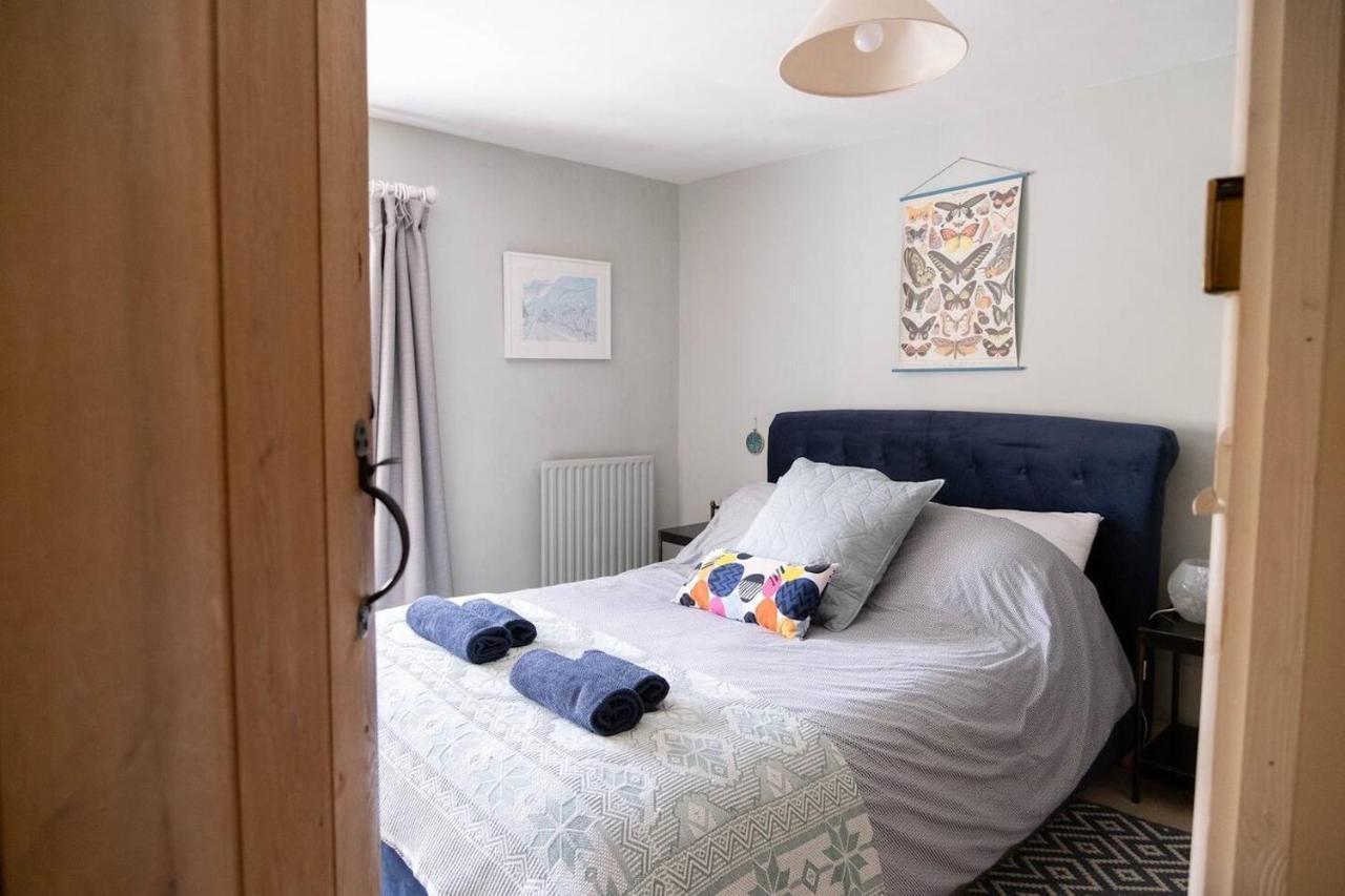 Lovely Property In The Heart Of Somerset, Sleeps 9 Shepton Mallet Extérieur photo
