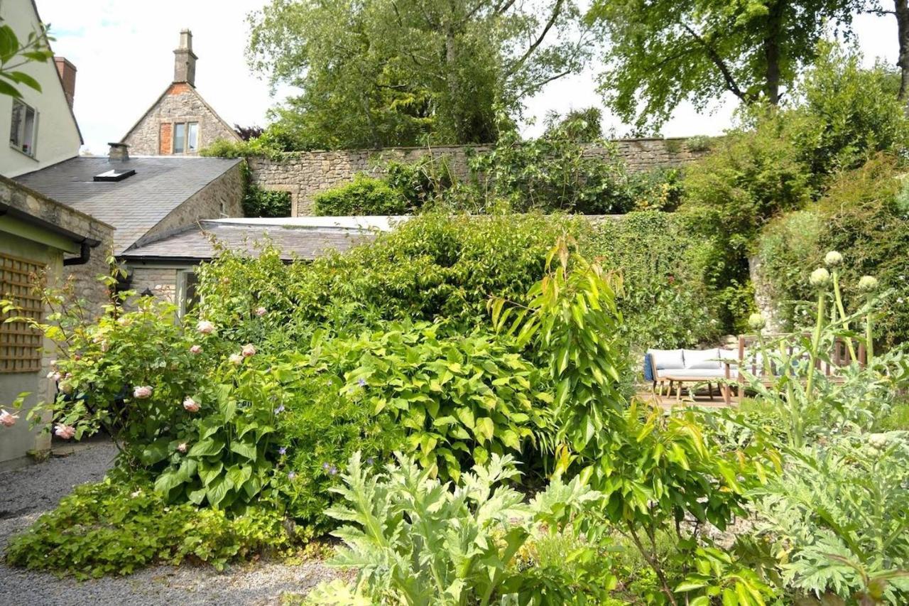 Lovely Property In The Heart Of Somerset, Sleeps 9 Shepton Mallet Extérieur photo