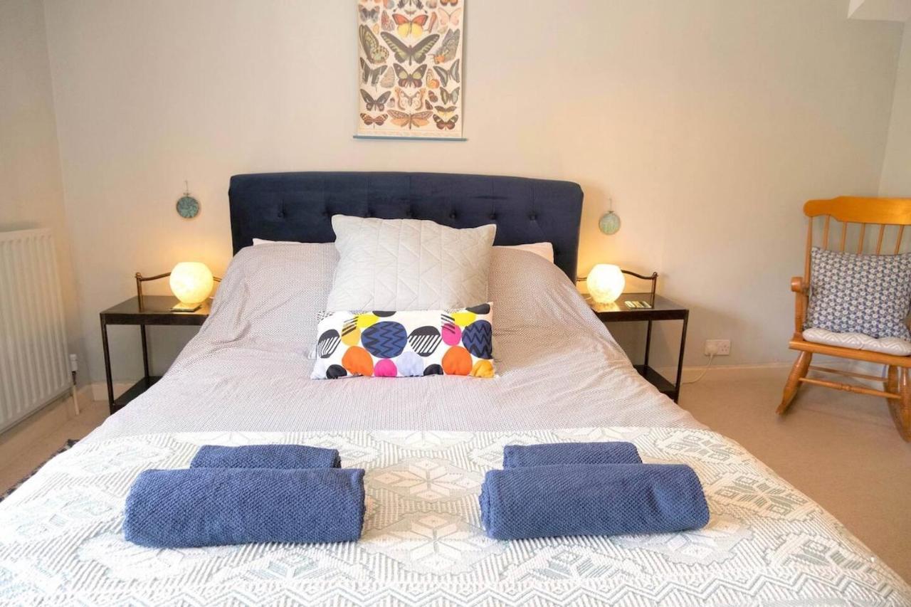 Lovely Property In The Heart Of Somerset, Sleeps 9 Shepton Mallet Extérieur photo